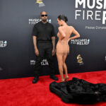 Simbolismul deranjant in expozitia de arta BIO POP a Biancai Censori